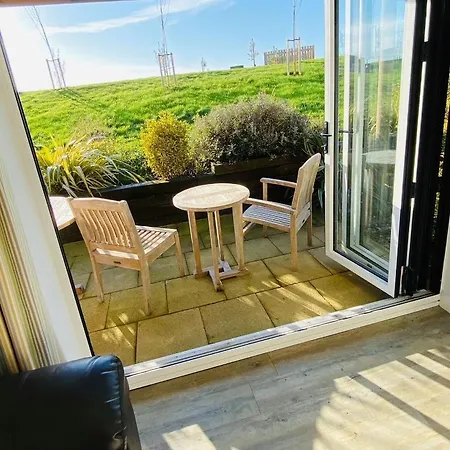 Holiday home Oyster - Part Of The The Bay Village With Pool, Gym And Direct Access, Pub, Restaurant, Tennis And Meadows Walks