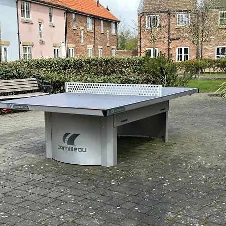 Oyster - Part Of The The Bay Village With Pool, Gym And Direct Access, Pub, Restaurant, Tennis And Meadows Walks * Filey