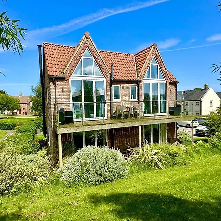 Oyster - Part Of The The Bay Village With Pool, Gym And Direct Access, Pub, Restaurant, Tennis And Meadows Walks Semesterbostad