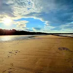 Oyster - Part Of The The Bay Village With Pool, Gym And Direct Access, Pub, Restaurant, Tennis And Meadows Walks * Filey